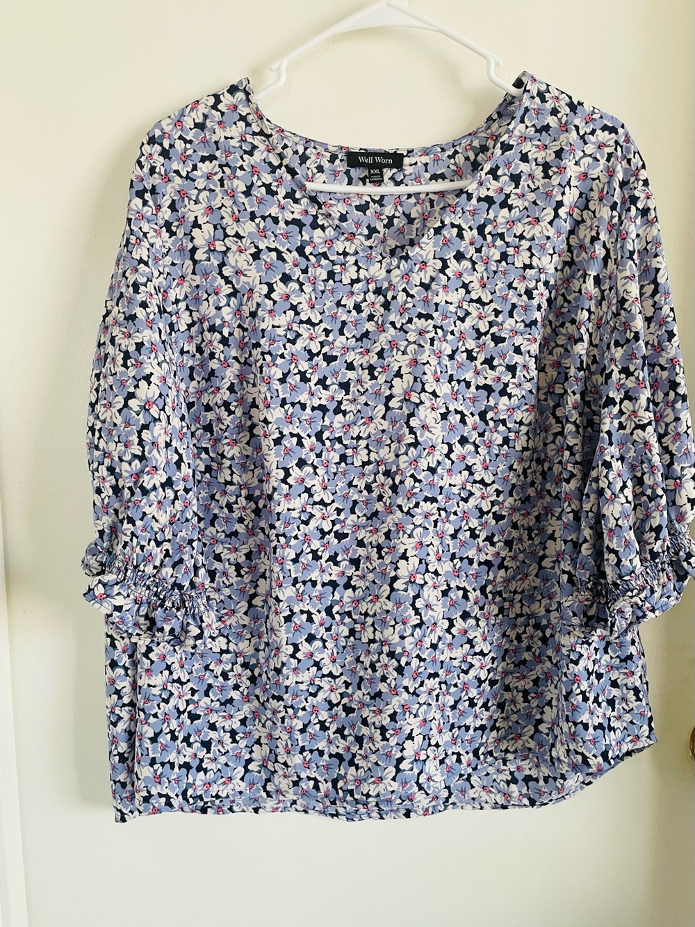 Well Worn Floral Puff-Sleeve Blouse in Navy, White & Pink